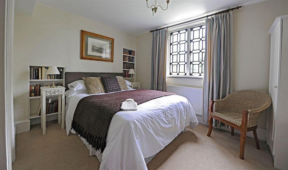 The Cholmondeley Arms Hotel Wrenbury ภายนอก รูปภาพ